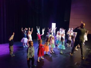 20190524 170000 - DANCE SHOW - przedszkole w Wieliczce - Tomaszkowicach