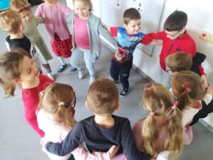 taniec - Roczne przygotowanie do szkoły, czyli tzw. "zerówka"